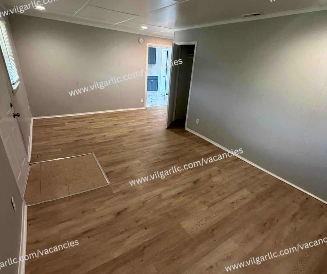 5060 Georgia St - Photo 5 of 18