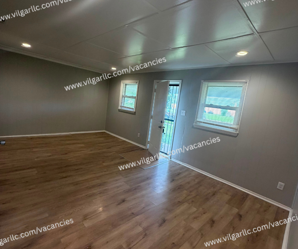 5060 Georgia St - Photo 7 of 18