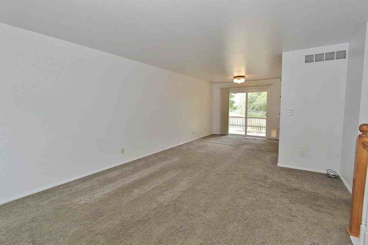 102 View Cir - Photo 6 of 27