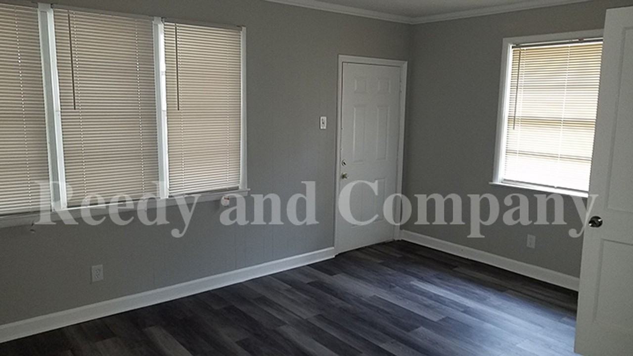 893 Linwood Rd - Photo 2 of 22