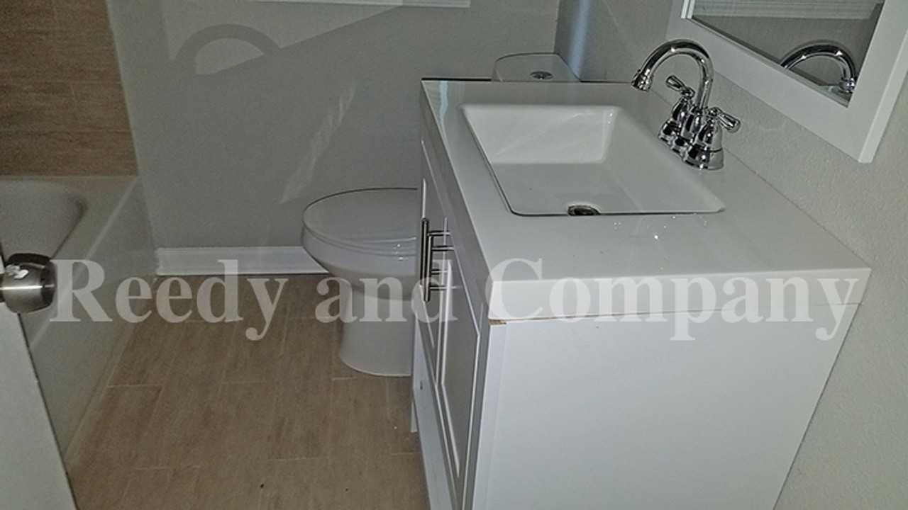 893 Linwood Rd - Photo 7 of 22