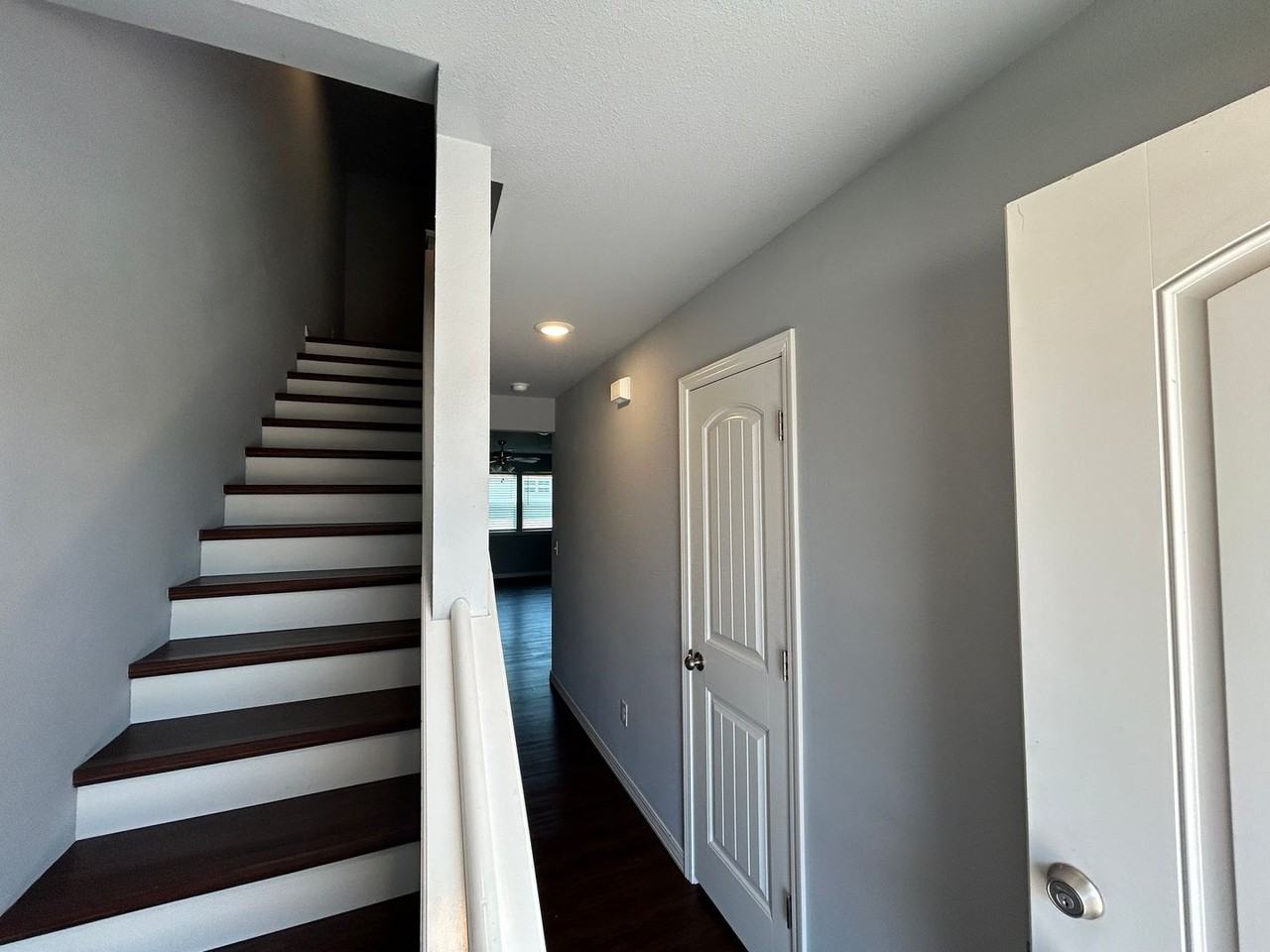 624 N 6th St - Photo 3 of 33