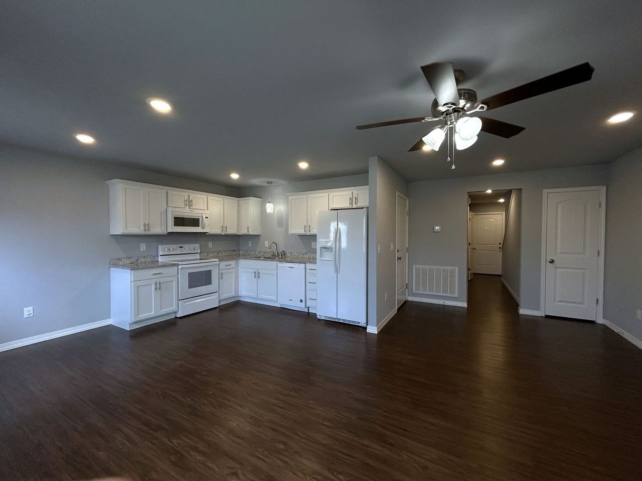 624 N 6th St - Photo 4 of 33