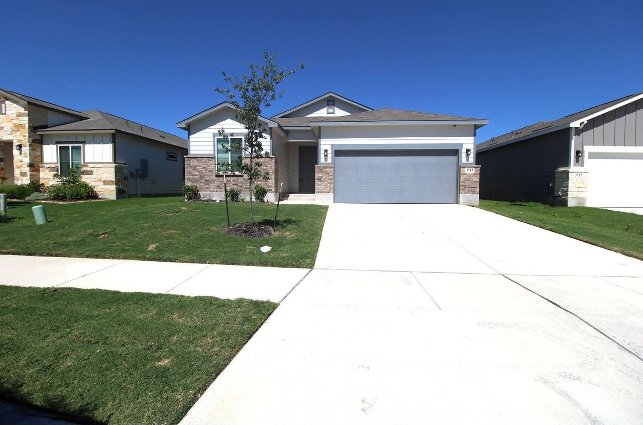 3713 Tripps Pl - Photo 2 of 44