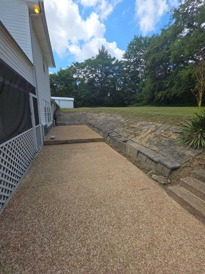 7607 Judd Cemetery Rd - Photo 2 of 16