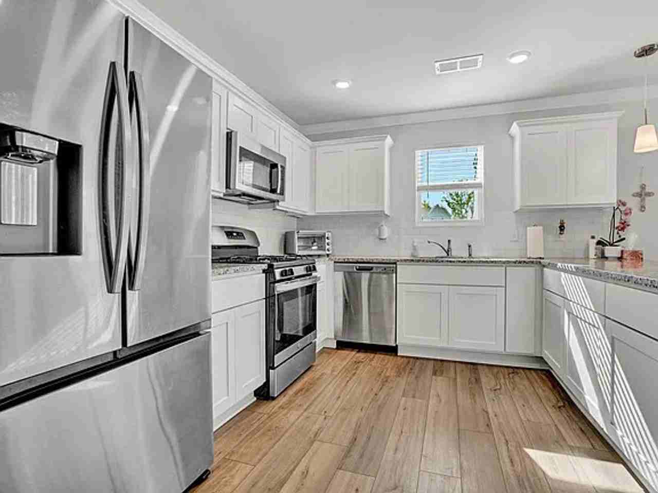 353 Anna Gray Cir - Photo 3 of 11