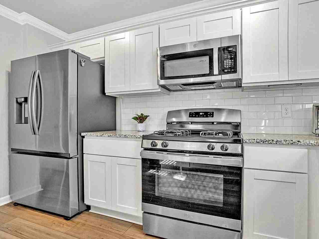 353 Anna Gray Cir - Photo 4 of 11