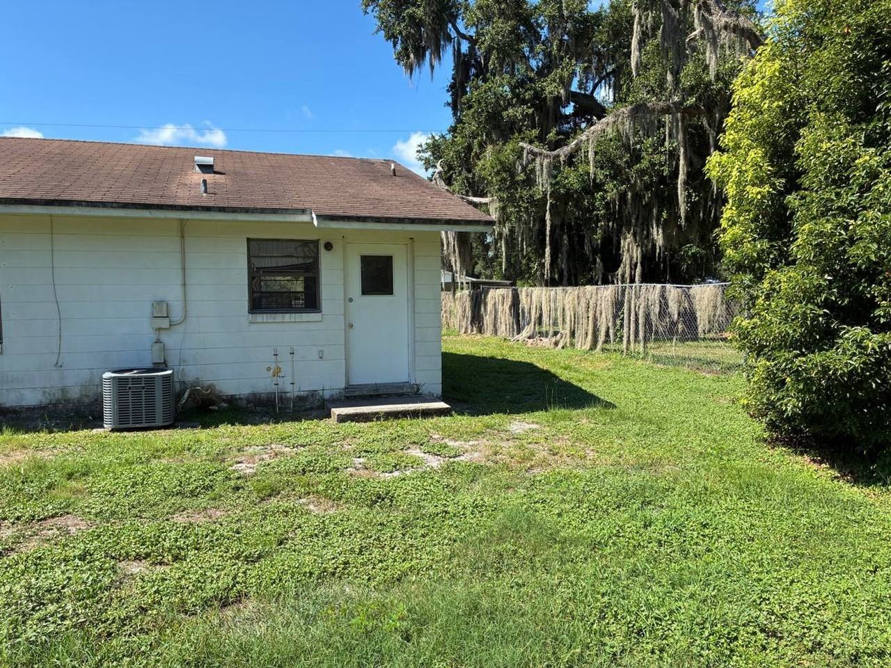 7618 Chase Rd - Photo 3 of 12