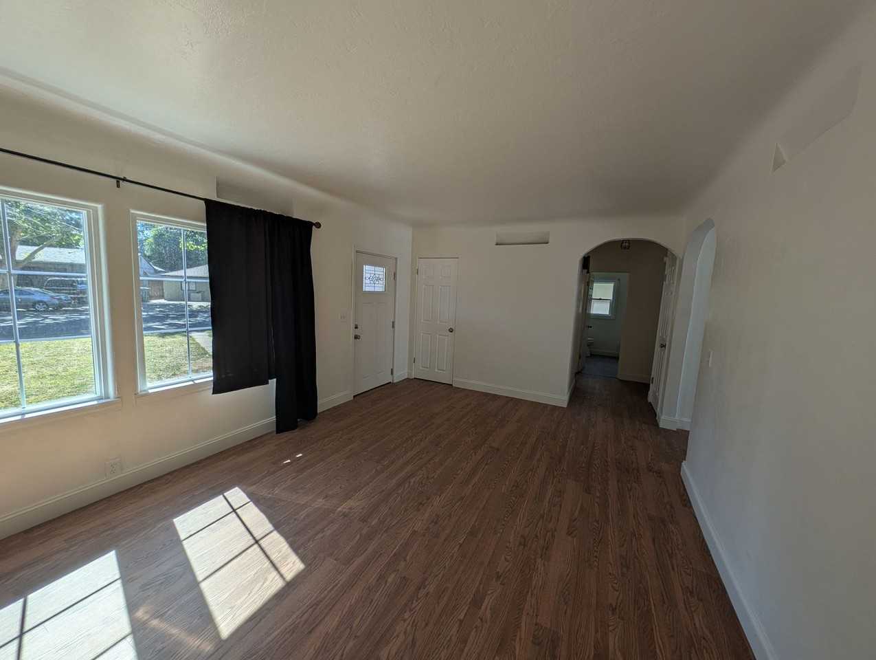 604 Loma St - Photo 7 of 24
