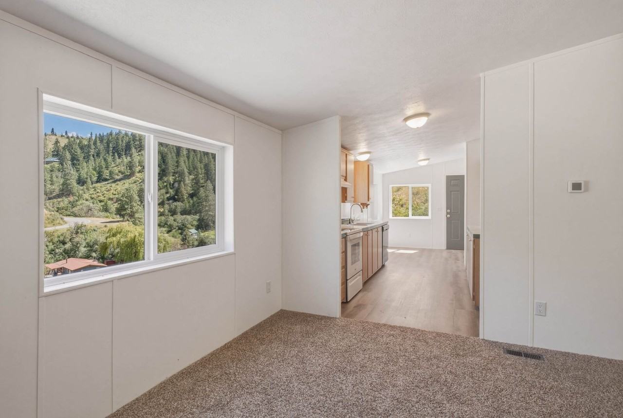 9192 Olalla Canyon Rd - Photo 4 of 14
