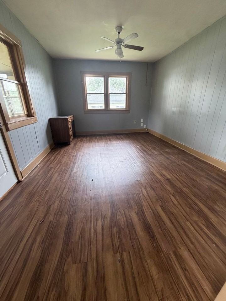 456 S Walnut St - Photo 2 of 8