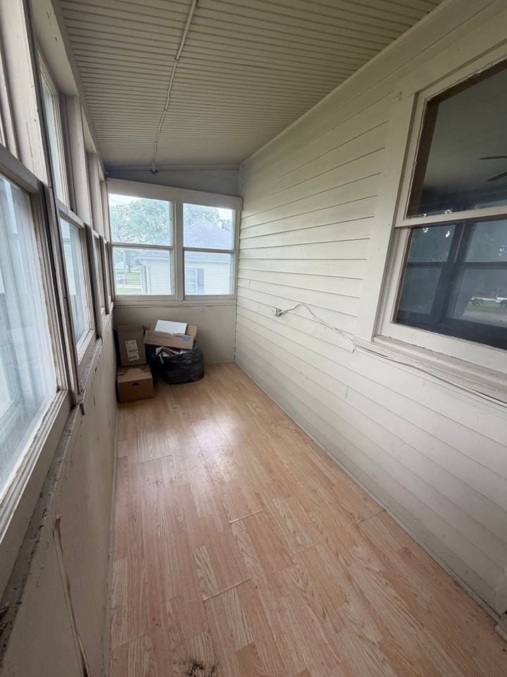 456 S Walnut St - Photo 3 of 8