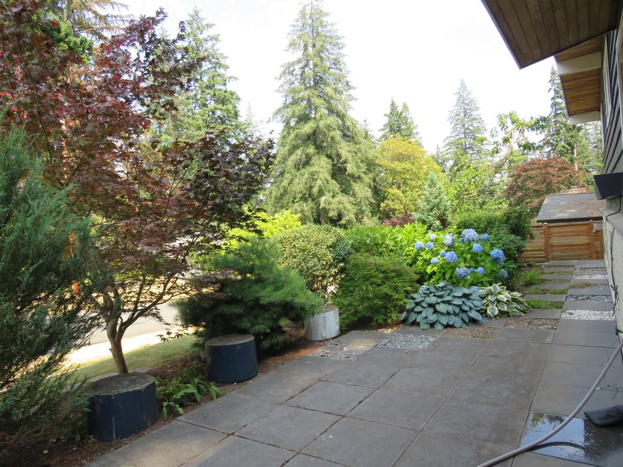 15105 Se 20th St - Photo 3 of 37