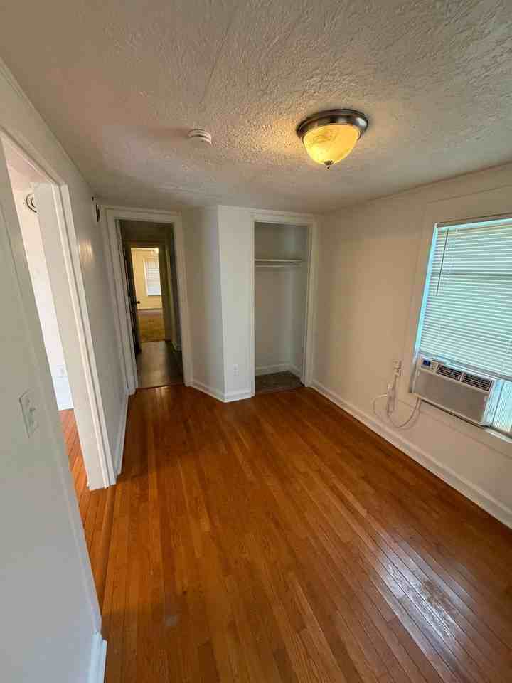 108 Greenwood Ave - Photo 6 of 23