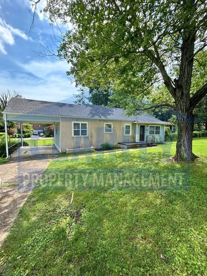 3002 Saint Paul St - Photo 2 of 30