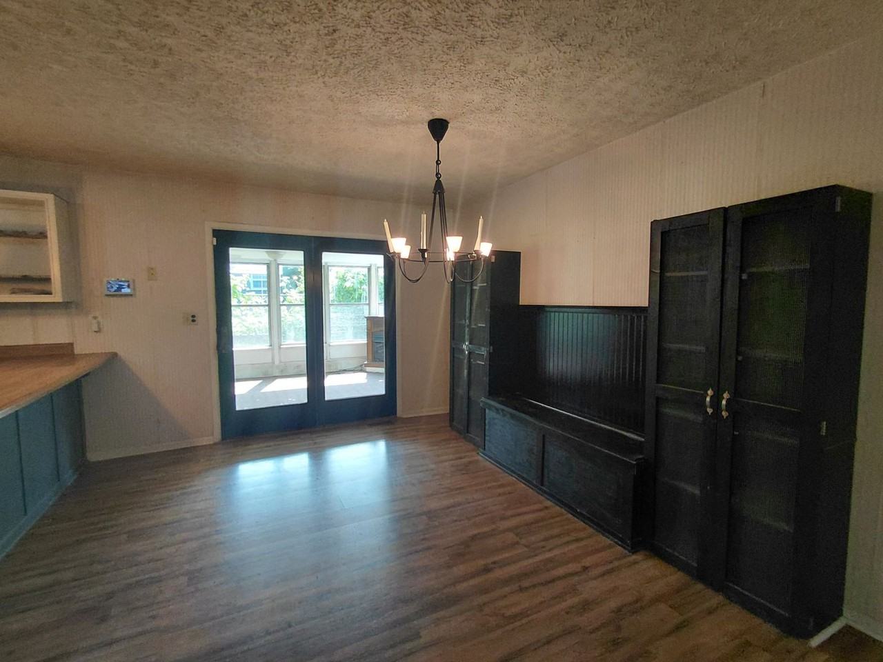 14490 Hilltop Rd - Photo 7 of 29