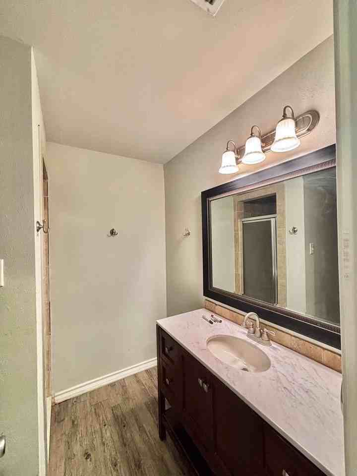 2205 Johnson Ave - Photo 7 of 11