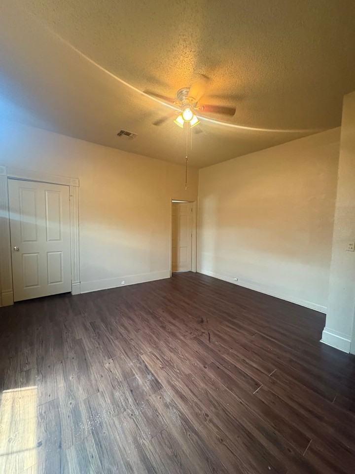 517 Stoner Ave - Photo 5 of 7