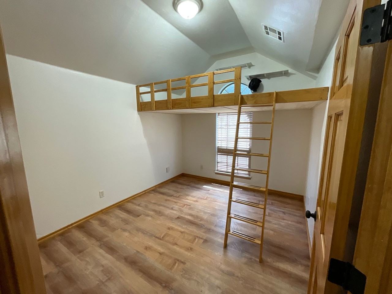 513 Sw 155th Ct - Photo 7 of 8