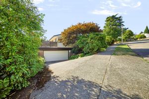 featured image of 5615 Princeton Ave Ne