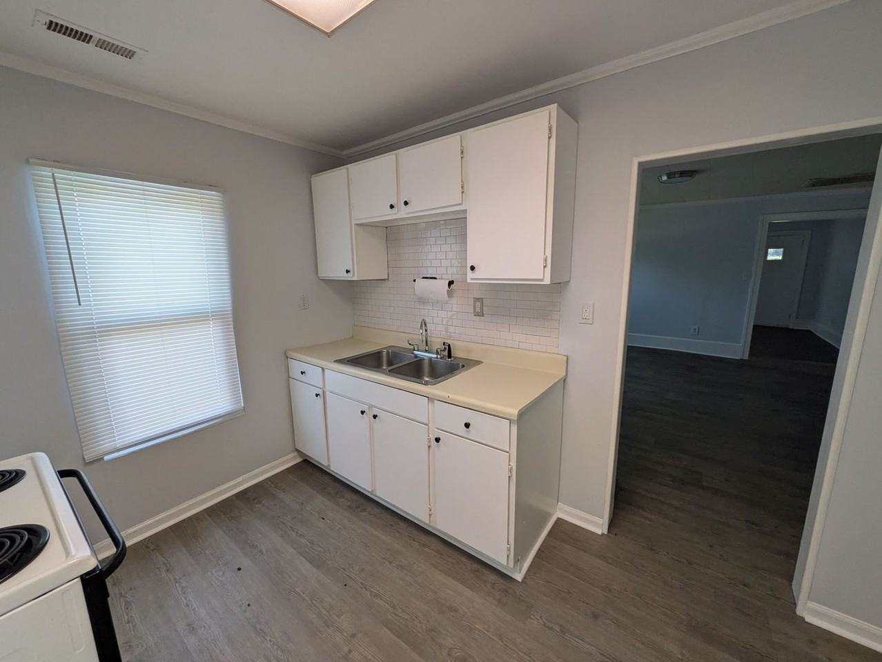 194 Johnson Rd - Photo 4 of 16