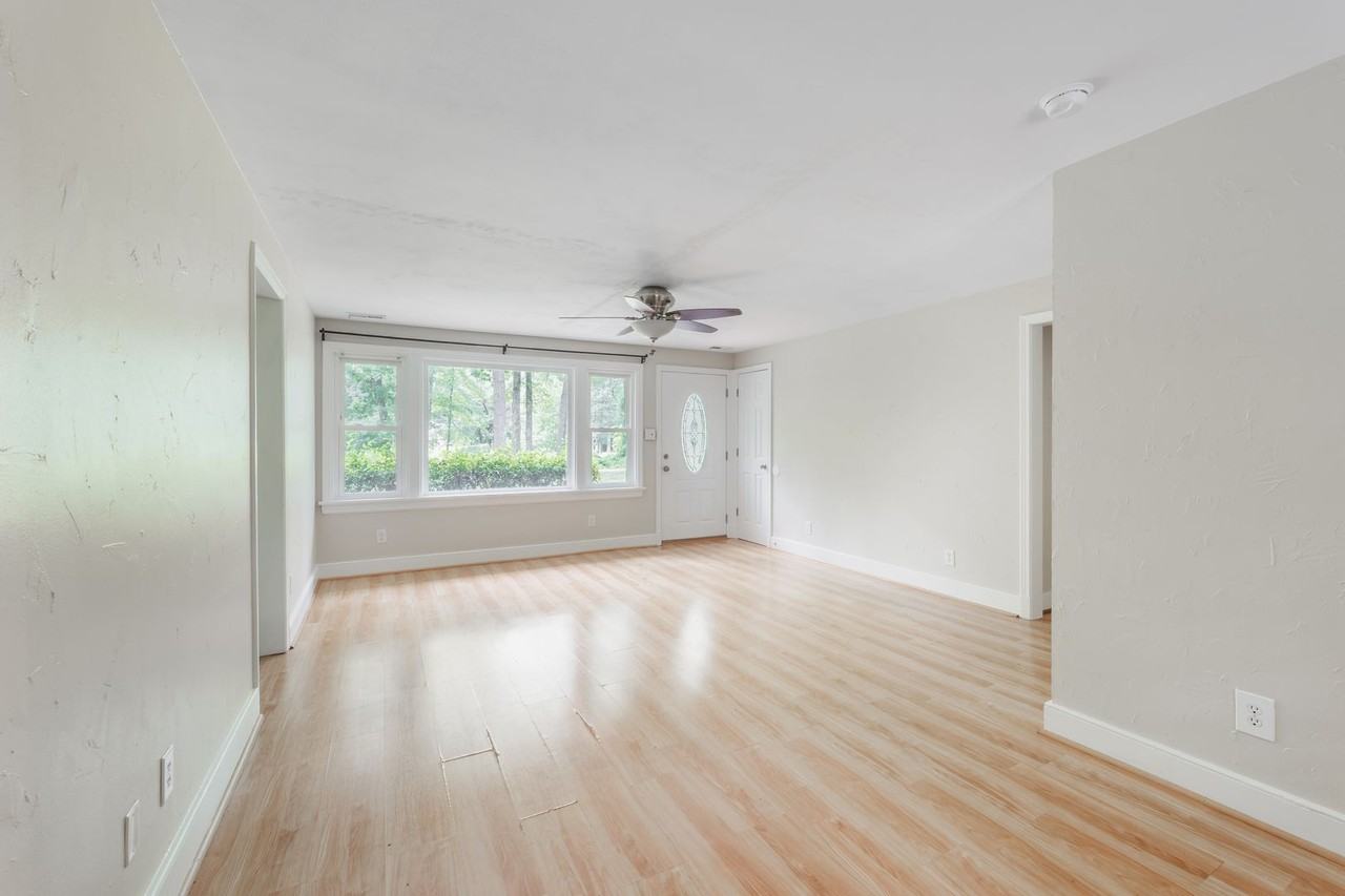 7854 Whitworth Rd - Photo 4 of 27