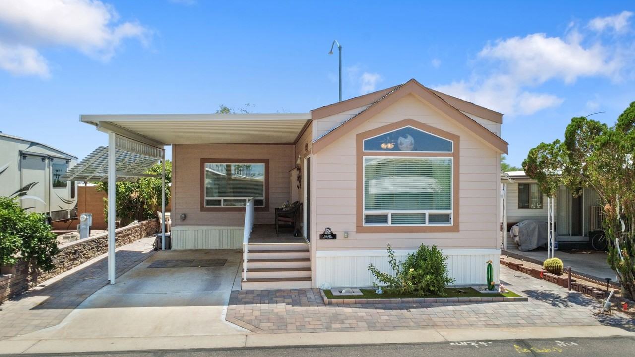 7750 E Broadway Rd #894