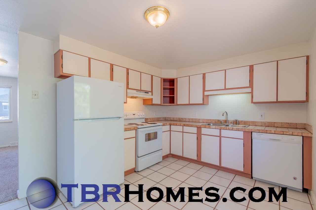 2340 W Harvard Ave - Photo 5 of 27