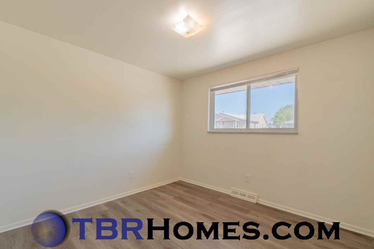 2340 W Harvard Ave - Photo 7 of 27