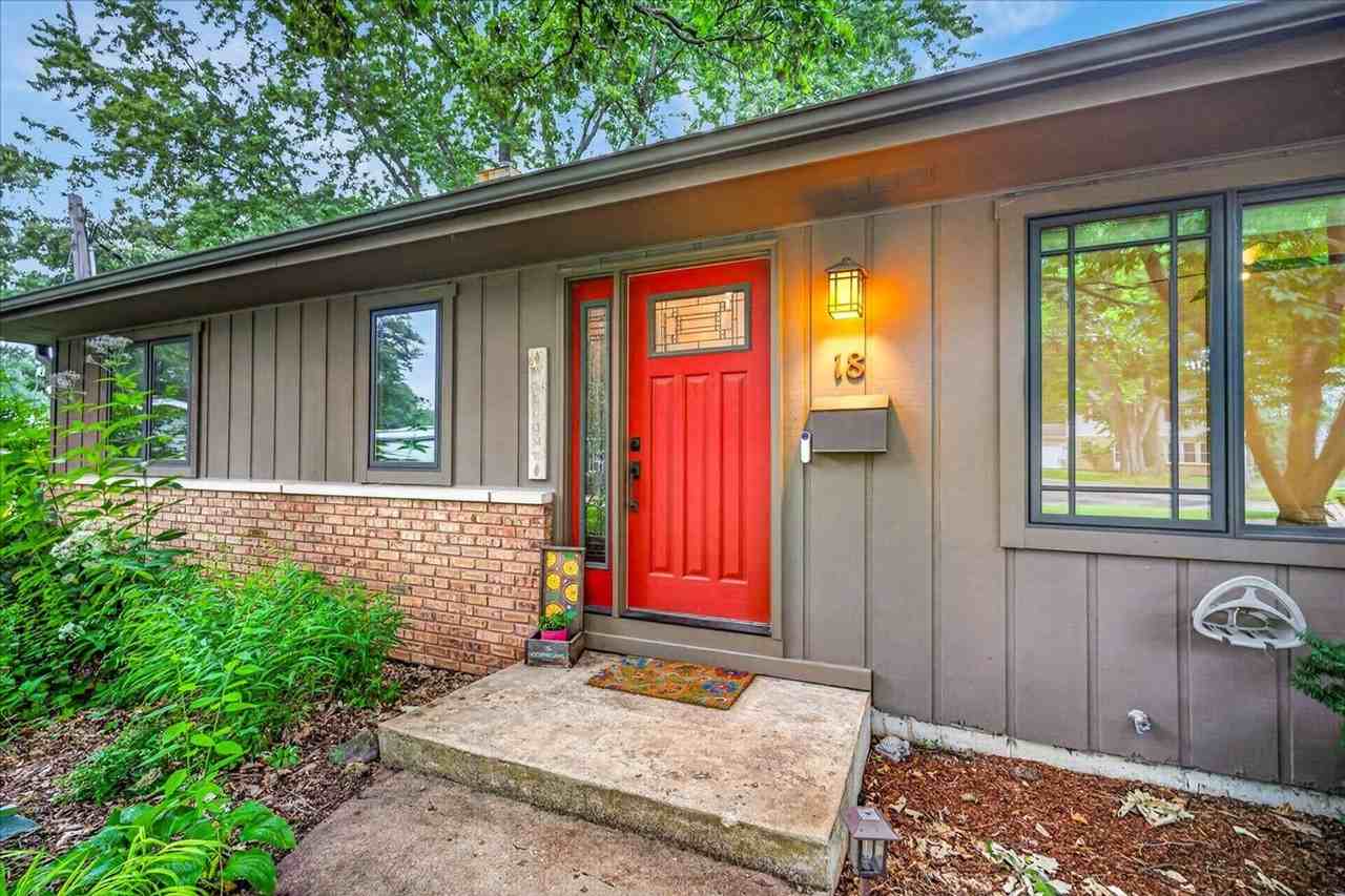18 Cathy Ct - Photo 3 of 50