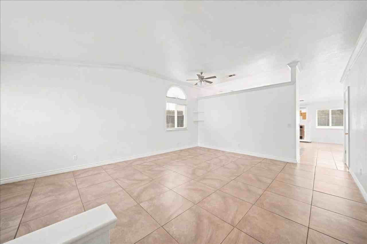 8408 Silver Run Way - Photo 4 of 27