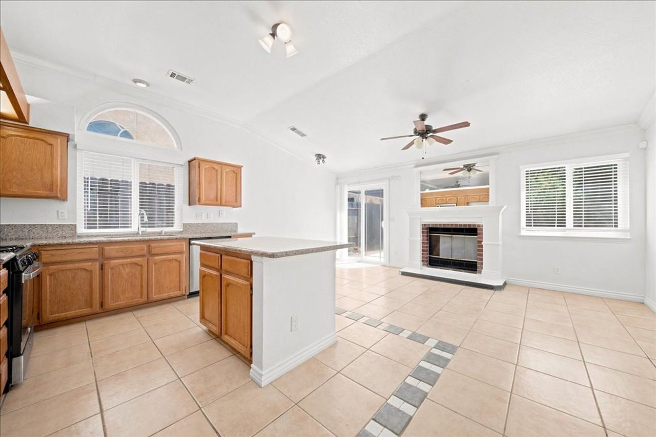 8408 Silver Run Way - Photo 7 of 27