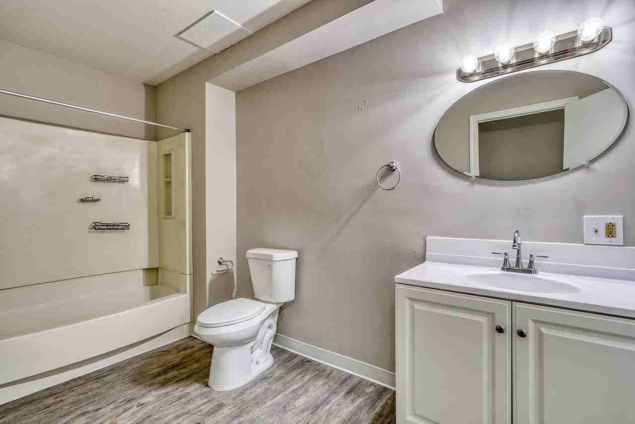 515 Seneca St - Photo 5 of 29