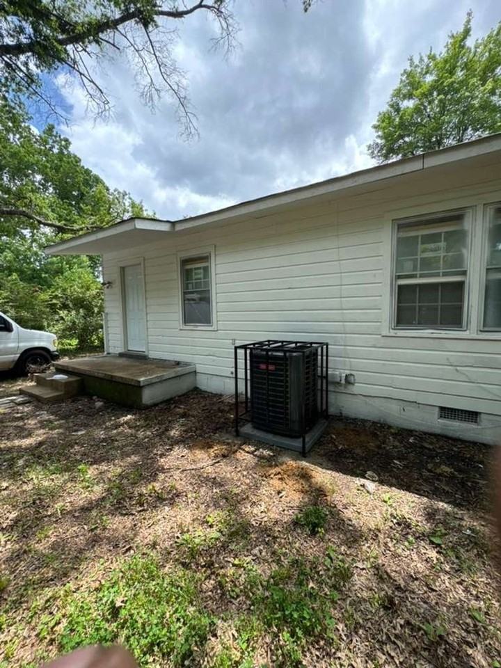 3800 E Mallory Ave - Photo 2 of 9