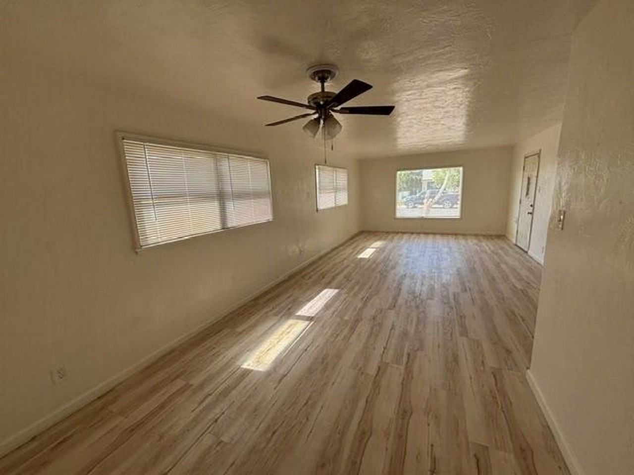 1249 Sandalwood Dr - Photo 3 of 16
