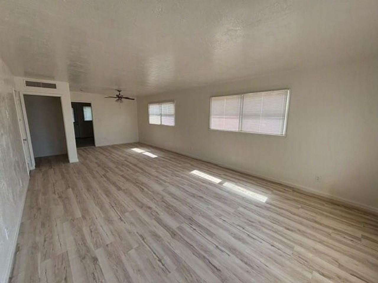 1249 Sandalwood Dr - Photo 4 of 16