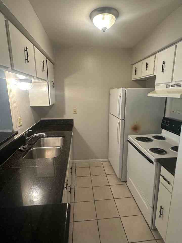 6746 Quail Hollow Ct #4 - Photo 3 of 6