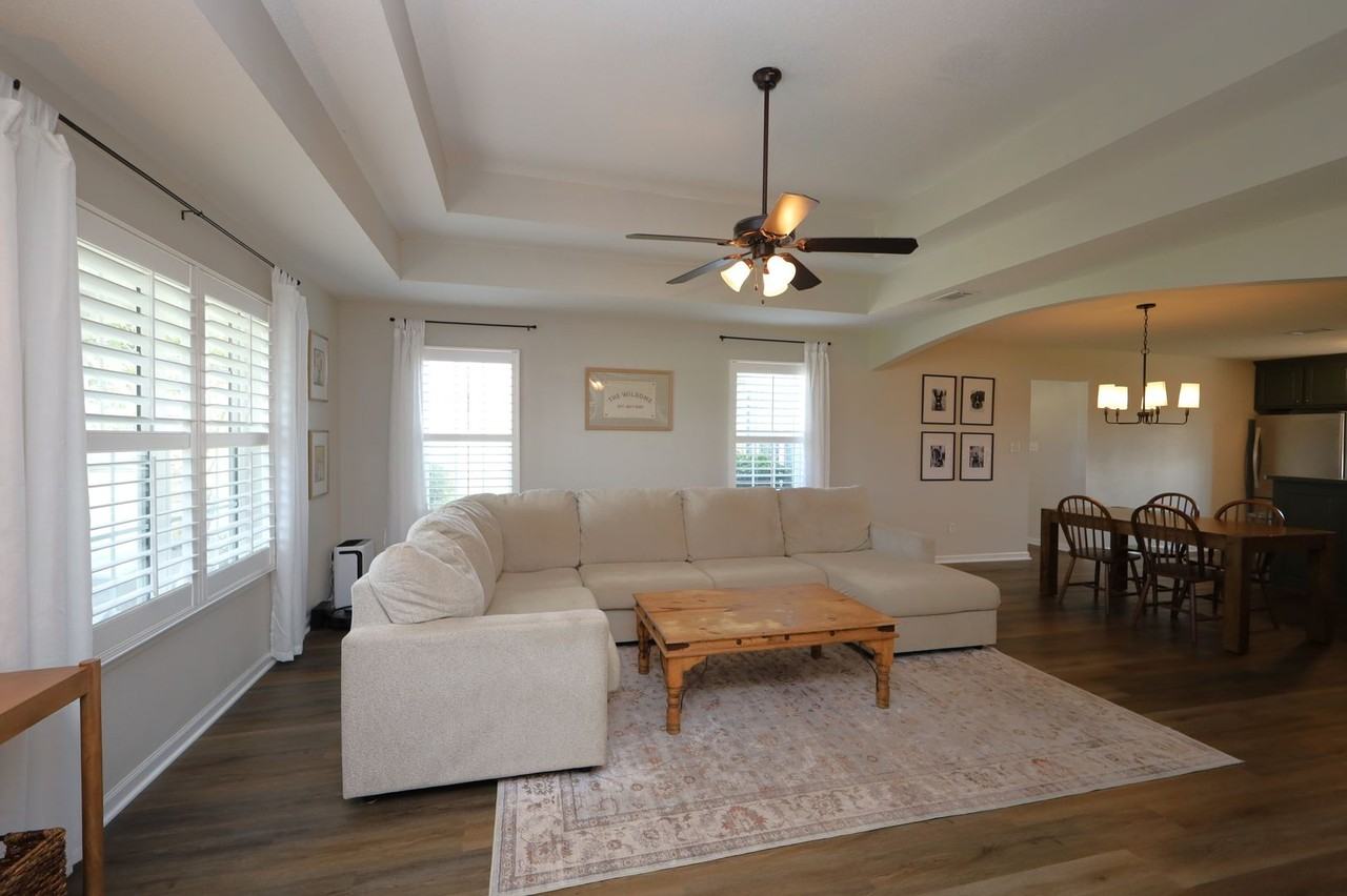 112 Mill Pond Pl - Photo 3 of 13