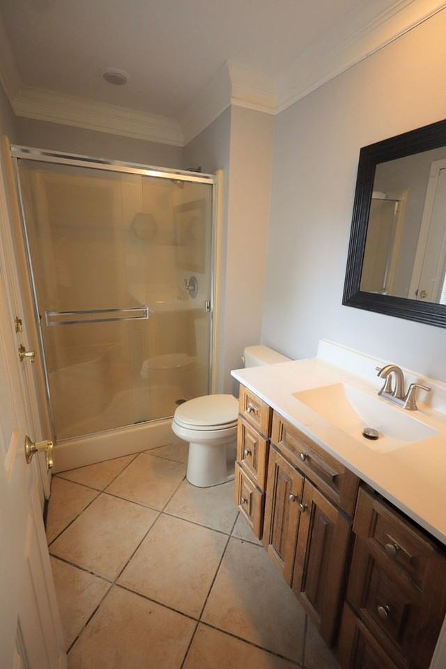 8231 Lake Terrace Dr - Photo 4 of 32
