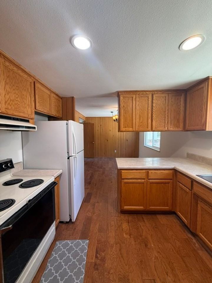 3733 Cullen Ct - Photo 4 of 10