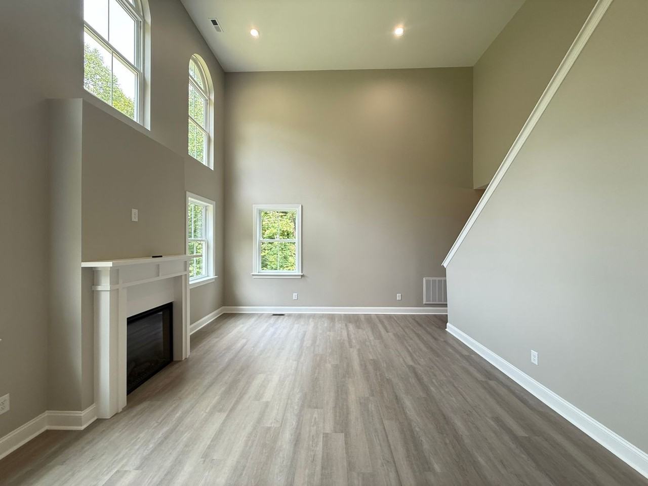 2578 Whipporwill Ct - Photo 5 of 21