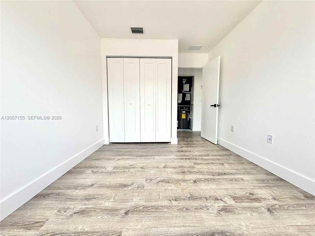 669 W 23rd St - Photo 7 of 15