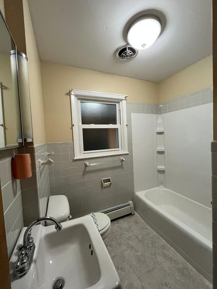 1200 N Linden St - Photo 7 of 20