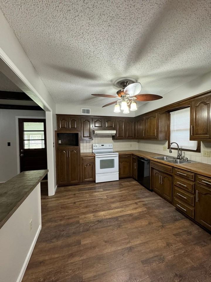 5330 Westridge Rd - Photo 6 of 27
