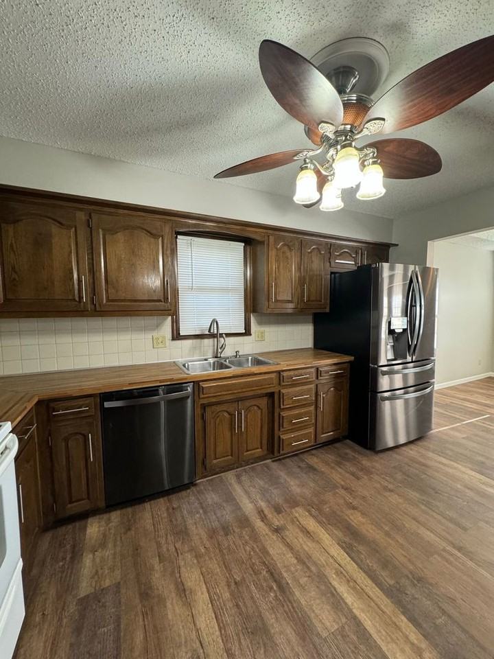 5330 Westridge Rd - Photo 7 of 27