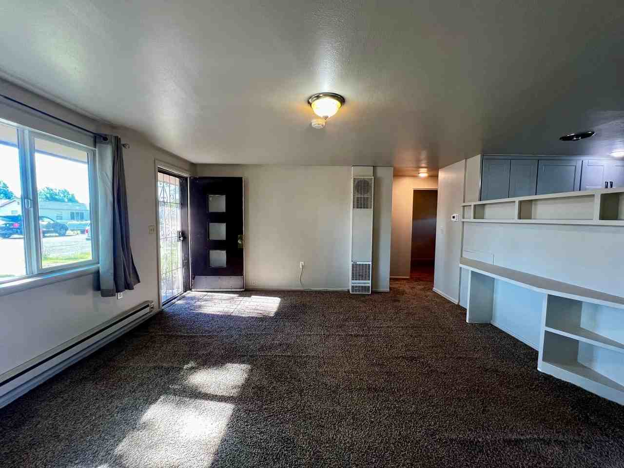 2102 S 2nd Ave - Photo 4 of 13