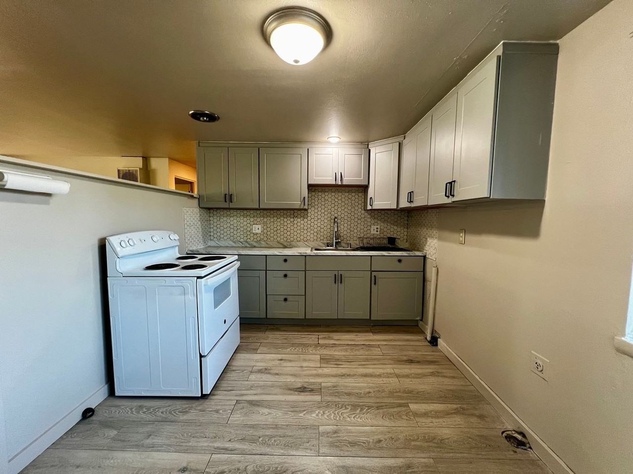 2102 S 2nd Ave - Photo 5 of 13