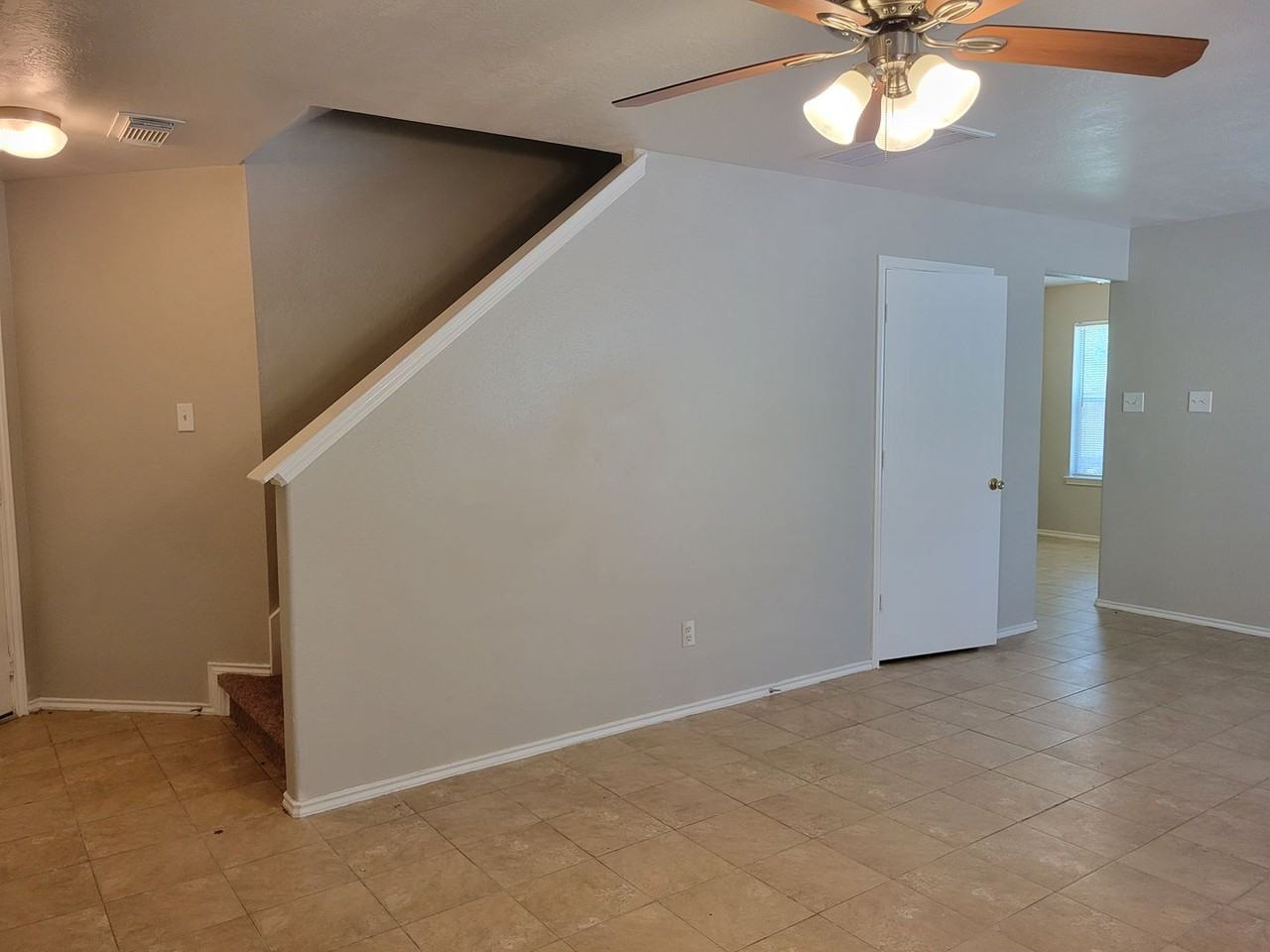 6055 Green Heather Ln - Photo 2 of 20