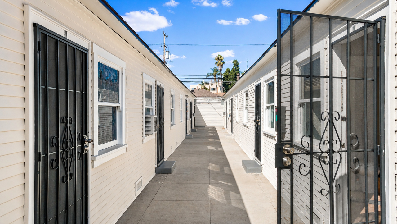 525-537 Chestnut Avenue - Photo 4 of 5