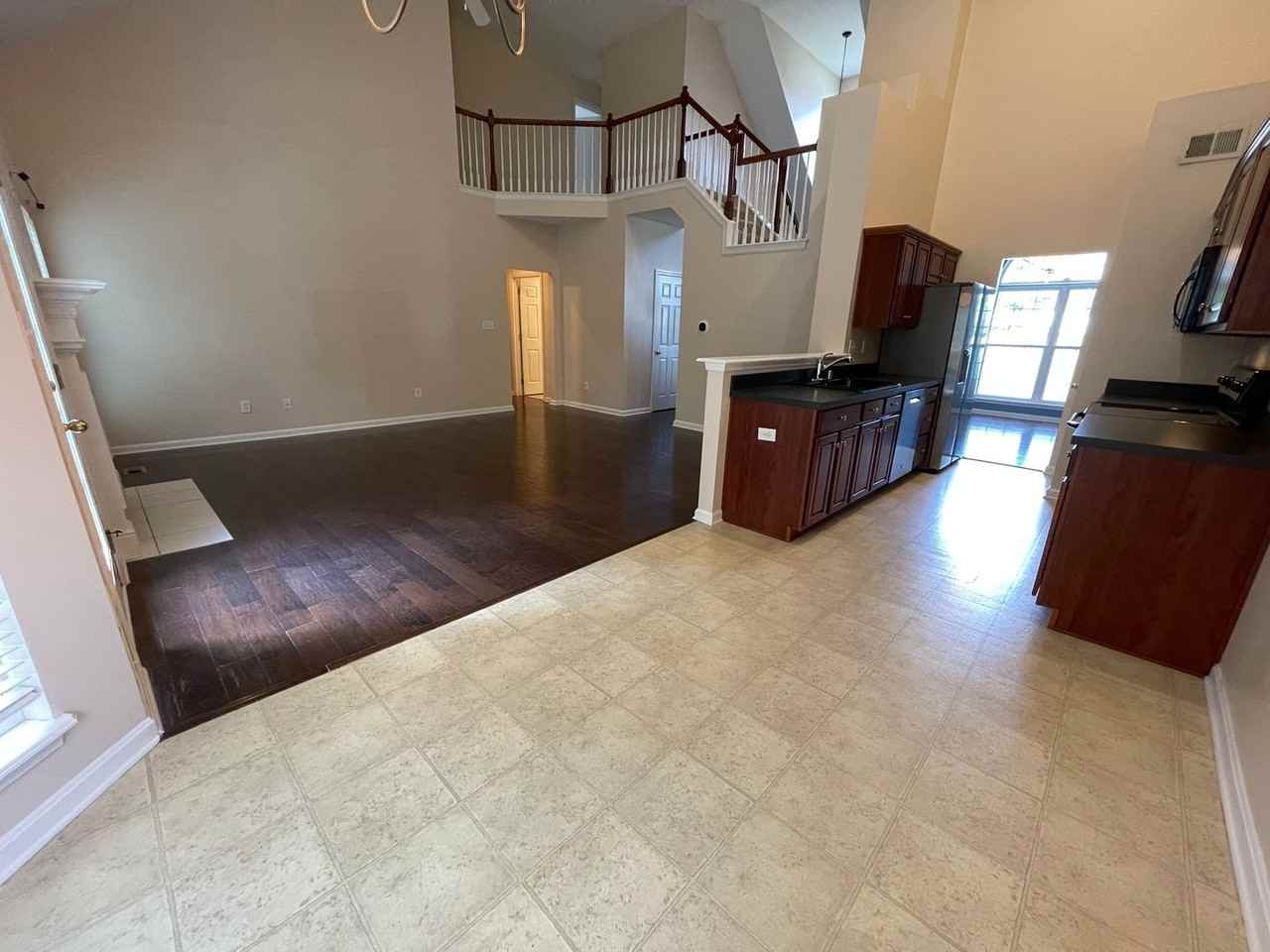 321 Arlington Meadows Dr - Photo 6 of 35